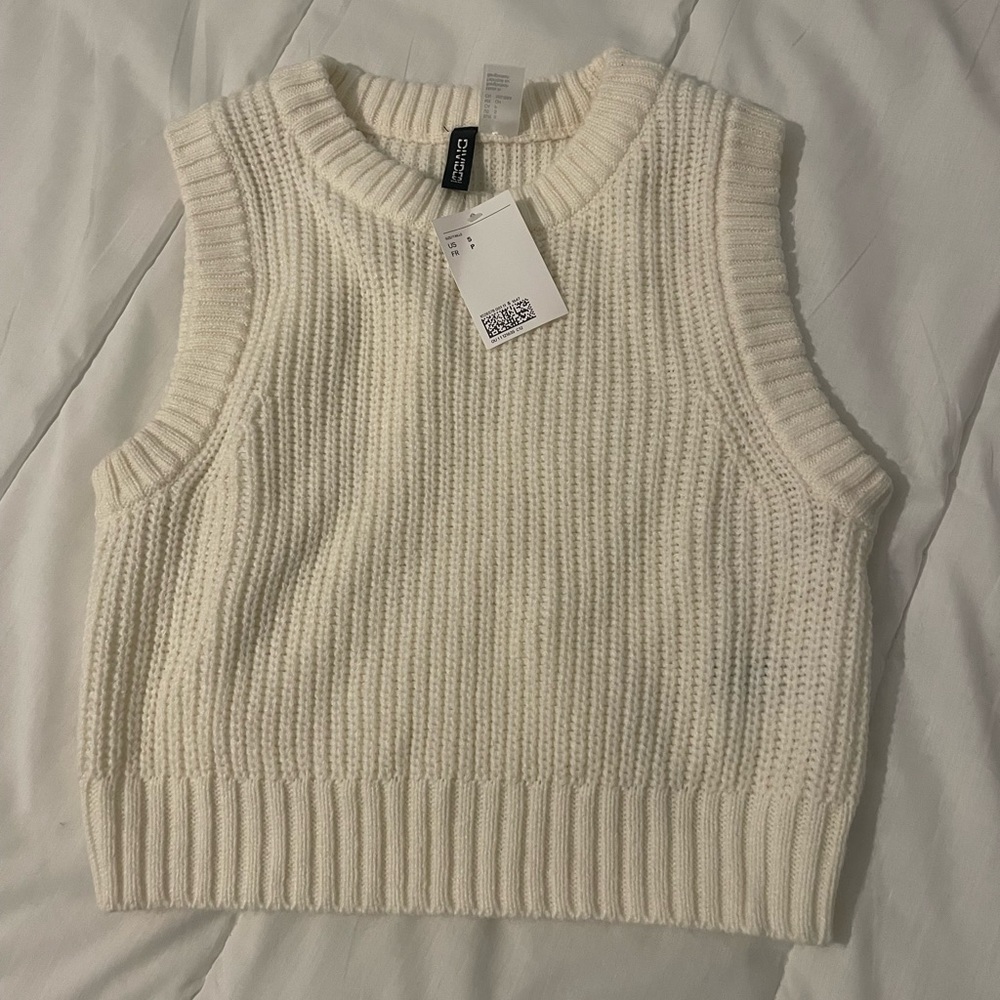 H&M vest brand new size small